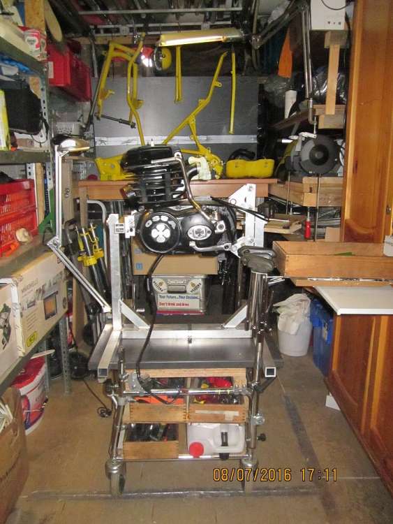 Motorradmotor-Montage-Dreh-Ständer.jpg